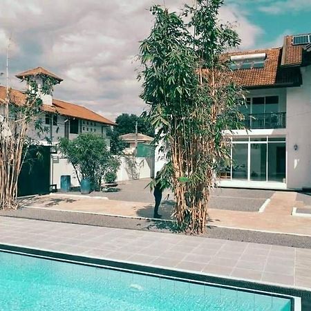 Aradhana Airport Transit Hotel كاتوناياكى المظهر الخارجي الصورة