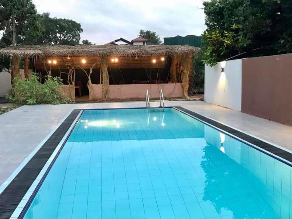 Aradhana Airport Transit Hotel كاتوناياكى المظهر الخارجي الصورة